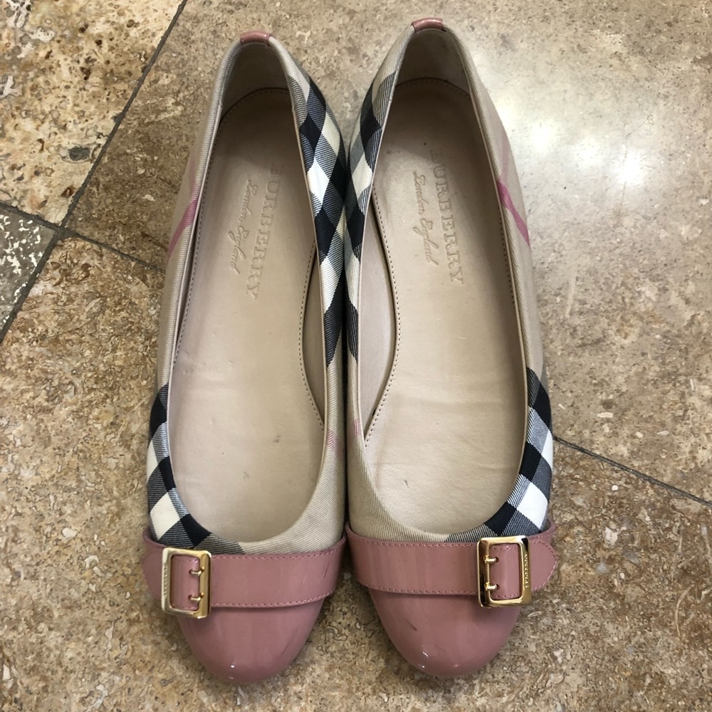 Burberry Avon Check Flats